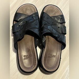 Dansko Black Leather Women's Sandals size 39 Made In Portugal